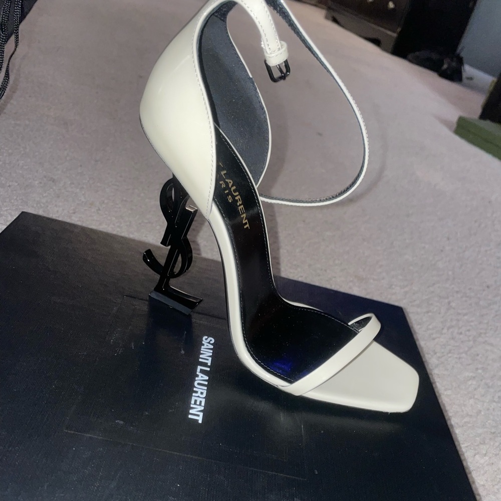 YSL Heel